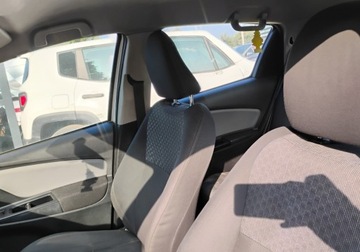 Toyota Yaris III Hatchback 5d Facelifting 1.0 VVT-i 69KM 2016 Toyota Yaris 2016r, 1.0 LPG. Uszkodzony lewy bok. Jezdzi. BenzynaLPG 70KM, zdjęcie 7