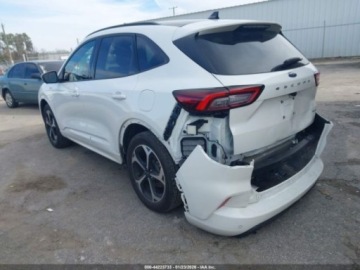 Ford Kuga III 2024 Ford Kuga 2024 r., 2,0L ST LINE SELECT 2.0 Benzyna 250KM, zdjęcie 3