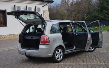 Opel Zafira B 1.9 CDTI ECOTEC 120KM 2005 Opel Zafira 1.9 Diesel 120KM, 7-Osobowa, ISOFIX, Panorama, Pol skora, Hak, zdjęcie 20
