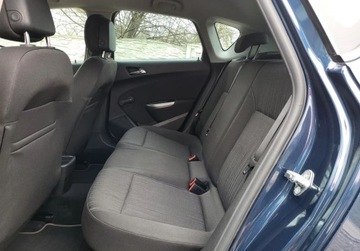 Opel Astra J Hatchback 5d 1.6 Twinport ECOTEC 115KM 2011 Opel Astra Opel Astra 1.6 115PS Dobre wyposazenie Kola Lato Zima 1.6, zdjęcie 25