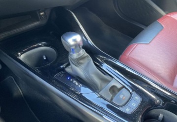 Toyota C-HR I Crossover 1.8 Hybrid 122KM 2019 Toyota C-HR 1.8 Hybrid Selection ASO Toyota Leszno 1.8 Hybryda 122KM, zdjęcie 22