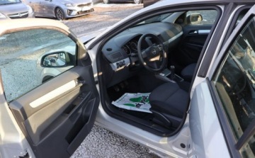 Opel Astra H Hatchback 5d 1.6 Twinport ECOTEC 105KM 2005 Opel Astra Instalacja LPG wazna do 2032 roku 1.6 BenzynaLPG 105KM, zdjęcie 7