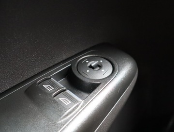 Ford Tourneo Courier I Mikrovan 1.0 EcoBoost 100KM 2018 Ford Tourneo Courier 1.0 EcoBoost, Salon Polska, zdjęcie 15