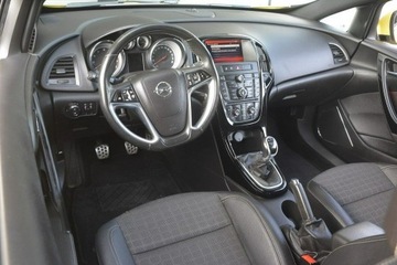 Opel Astra J GTC 1.4 Turbo ECOTEC 120KM 2017 Opel Astra 1.4Turbo OPC Line GTC doinwestowana gwa, zdjęcie 10