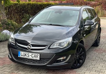 Opel Astra J Sports Tourer Facelifting 1.4 Turbo ECOTEC 140KM 2013 Opel Astra 1,4 TURBO 140KM Climatronic Xenon LED Navi Bezwypadkowy Serwis