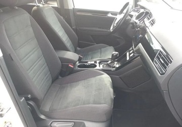 Volkswagen Touran III 2.0 TDI 150KM 2022 Volkswagen Touran Highline, ACC, Podgrzewane fotele, Kamera, Podgrzewana s, zdjęcie 13