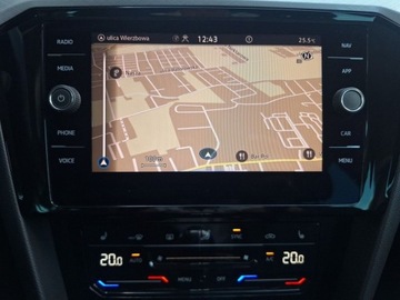 Volkswagen Passat B8 2021 Volkswagen Passat Variant GTE ASO 1.4TSI 218KM bezwyp. pakiety AppConnect, zdjęcie 25