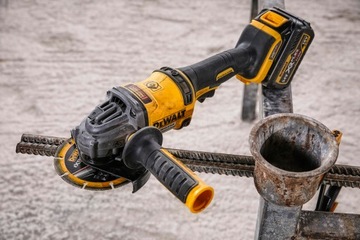 DeWALT Szlifierka kątowa 54V 125mm DCG414NT