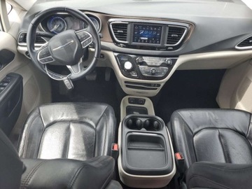 Chrysler Pacifica II 2018 Chrysler Pacifica Touring L 2018 3.6l 3.6 Benzyna 287KM, zdjęcie 8