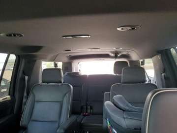 Chevrolet Suburban GMT900 2023 Chevrolet Suburban C1500 Premier 2023 5.3l 5.3 Benzyna 355KM, zdjęcie 10