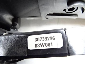 MŘÍŽKA STŘEDNÍ  DESKY VOLVO S40 V50 C30 C70