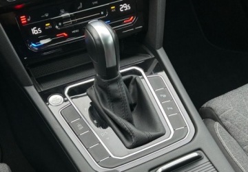 Volkswagen Passat B8 Variant Facelifting 1.5 TSI EVO 150KM 2023 Volkswagen Passat Variant Variant Business Pakiety, ACC, Kamera, GPS, Pod, zdjęcie 22