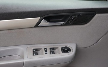 Seat Alhambra II (7N) Van 2.0 TDI CR 177KM 2014 Seat Alhambra Panorama, Nawigacja, Serwis do konca, 7-osob 2.0 Diesel, zdjęcie 20