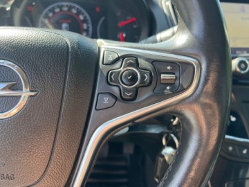 Opel Insignia I Sports Tourer Facelifting 1.4 Turbo ECOTEC LPG 140KM 2014 Opel Insignia XENONY NAWIGACJA GRZANA KIEROWNICA GRZANE FOTELE TEMPOMAT 1.4, zdjęcie 20