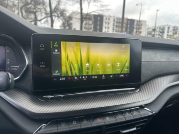 Skoda Octavia IV RS Kombi 2.0 TSI 245KM 2022 Skoda Octavia RS 2.0 TSI 245KM Pakiet Selection La, zdjęcie 17