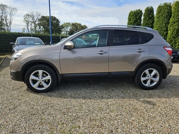 Nissan Qashqai I Crossover 2.0 dCi 150KM 2011 Nissan Qashqai 2,0 diesel 150KM nawigacja kamera, zdjęcie 15