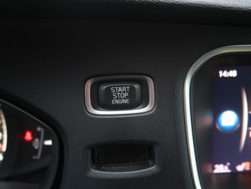 Volvo V40 II Hatchback Facelifting 2.0 T3 152KM 2017 Volvo V40 Cross Country 2.0 T3, Salon Polska, zdjęcie 15