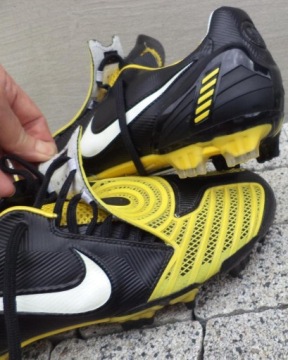 Легендарные кроссовки Nike Total 90 Laser II FG — 318793 — выпуск 2008 г.