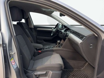 Volkswagen Passat B8 Variant Facelifting 2.0 TDI SCR 150KM 2020 Volkswagen Passat Buisness, FV23, Salon PL, Asystenci, Led, APP, Navi 2.0, zdjęcie 15