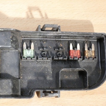 5544 Предохранитель крышки предохранителя Б/у Honda Goldwing GL 1800