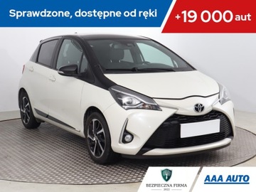 Toyota Yaris III Hatchback 5d Facelifting 2017 1.5 Dual VVT-iE 111KM 2019 Toyota Yaris 1.5 Dual VVT-i, Salon Polska, Klima