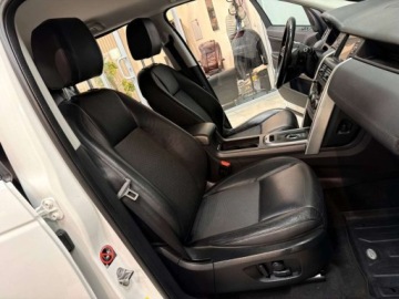 Land Rover Discovery Sport SUV 2.0 Si4 240KM 2017 Land Rover Discovery Sport 2.0 Benzyna 240KM, zdjęcie 34