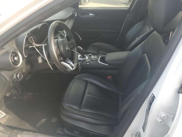 Alfa Romeo Giulia II Sedan Facelifting 2.0 Turbo 280KM 2022 Alfa Romeo Giulia 2022 2.0l 2.0 Benzyna 280KM, zdjęcie 7