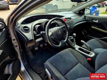Honda Civic IX Hatchback 5d 1.6 i-DTEC 120KM 2014 Honda Civic Niski przebieg 1.6 Diesel 120KM, zdjęcie 12