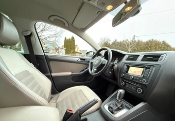 Volkswagen Jetta VI Sedan 1.4 TSI 122KM 2012 Volkswagen Jetta Volkswagen Jetta 1.4 TSI Highline Perfectline DSG 1.4, zdjęcie 26