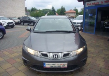 Honda Civic VIII Hatchback 3d 1.4 i-VTEC 100KM 2009 Honda Civic Honda Civic VIII Salon PL - I wlasciciel 1.3 Benzyna 100KM, zdjęcie 3