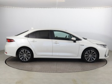 Toyota Corolla XII Sedan 1.8 Hybrid 122KM 2019 Toyota Corolla 1.8 Hybrid, Salon Polska, zdjęcie 5