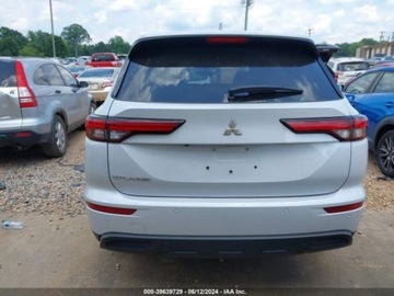 Mitsubishi Outlander III 2022 Mitsubishi Outlander 2022r., 2.5L 2.5 Benzyna 181KM, zdjęcie 5