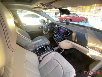 Chrysler Pacifica II 2017 Chrysler Pacifica 3.6 v6 najbogatsza wersja 7 os. Bez wkladu 1.rok gwaranc, zdjęcie 13