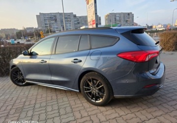 Ford Focus IV Hatchback 1.5 EcoBoost 150KM 2019 Ford Focus ST-Line - Full Led - Skora - Navi - Full Opcja 1.5 Benzyna, zdjęcie 4