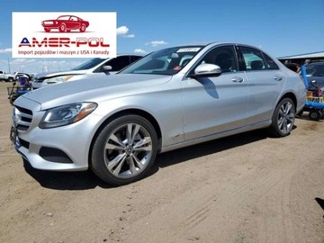 Mercedes Klasa C W205 2017 Mercedes-Benz Klasa C 2017 r., 2,0L 300 4 MATIC 2.0 Benzyna 241KM