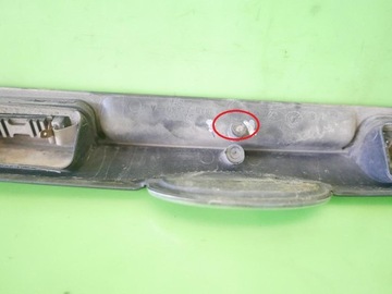 ЗАДНЯЯ НАКЛАДКА НА КАПОТ FORD FOCUS MK1 HB 5D