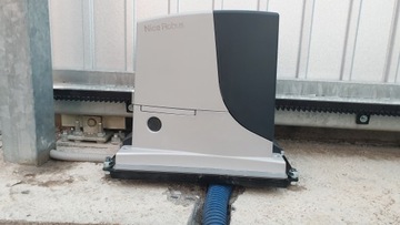 Монтажная база, привод NICE, регулировка по высоте.