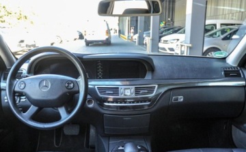 Mercedes Klasa S W221 Limuzyna 5.5 V8 (500) 388KM 2006 Mercedes-Benz Klasa S 5,5V8 (388KM) 5.5 Benzyna 388KM, zdjęcie 9