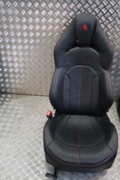 FOTEL FOTELE FERRARI F8 TRIBUTO SKORA CZERWONA NIC
