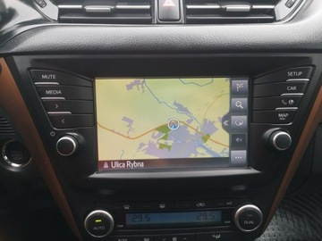 Toyota Avensis III Sedan Facelifting 2015 2.0 D-4D 143KM 2015 Toyota Avensis 2.0 D 143KM Salon Navi Bi-Xenon, zdjęcie 14