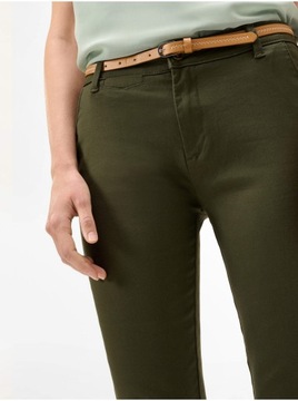 Khaki spodnie chino z paskiem ORSAY