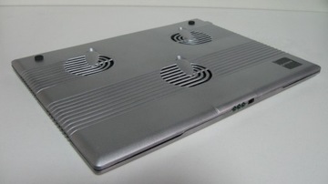 ПОДСТАВКА ДЛЯ ОХЛАЖДЕНИЯ 668 - 3 ВЕНТИЛЯТОРА