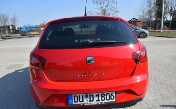 Seat Ibiza IV Hatchback 5d Facelifting 1.4 85KM 2015 Seat Ibiza 1.4 MPI 92 TYS KM Oryginal Lakier 2 KPL KOL Grzane Fotele Sprow, zdjęcie 10