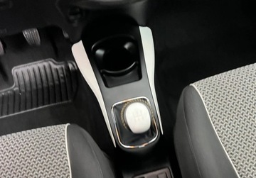 Toyota Yaris III Hatchback 5d Facelifting 1.0 VVT-i 69KM 2014 Toyota Yaris 1.0 Benzyna Kamera Klimatyzacja El. lusterka Benzyna 69KM, zdjęcie 18