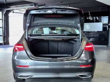 Mercedes Klasa C W206 Limuzyna 1.5 200 204KM 2025 MERCEDES-BENZ C Klasa 200 Avantgarde Sedan 204KM 2025, zdjęcie 4