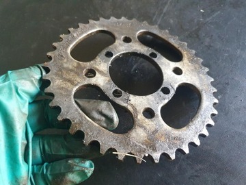 ВЕДУЩАЯ ЗВЕЗДОЧКА SUZUKI GZ MARAUDER 125 GN