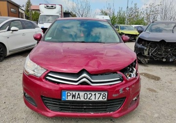 Citroen C4 II Hatchback 5d Facelifting 1.6 HDi 92KM 2015 Citroen C4 2015r, 1.6 HDI. Lekko uszkodzony lewy przod. Jezdzi. 1.6 92KM, zdjęcie 16