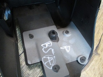 OSŁONA OBUDOWA KOLUMNY STACYJKI KIEROWNICY PASSAT B5 96-05r. LIFT FL SUPERB