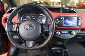 Toyota Yaris III Hatchback 5d Facelifting Hybrid 100KM 2017 Toyota Yaris Hybrid 100 Selection 1.5 Hybryda 100KM, zdjęcie 12