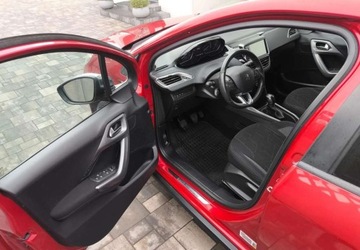 Peugeot 2008 I SUV Facelifting 1.2 PureTech 110KM 2016 Peugeot 2008 Peugeot 2008 1.2 Pure Tech Style SampS 1.2 Benzyna 110KM, zdjęcie 14